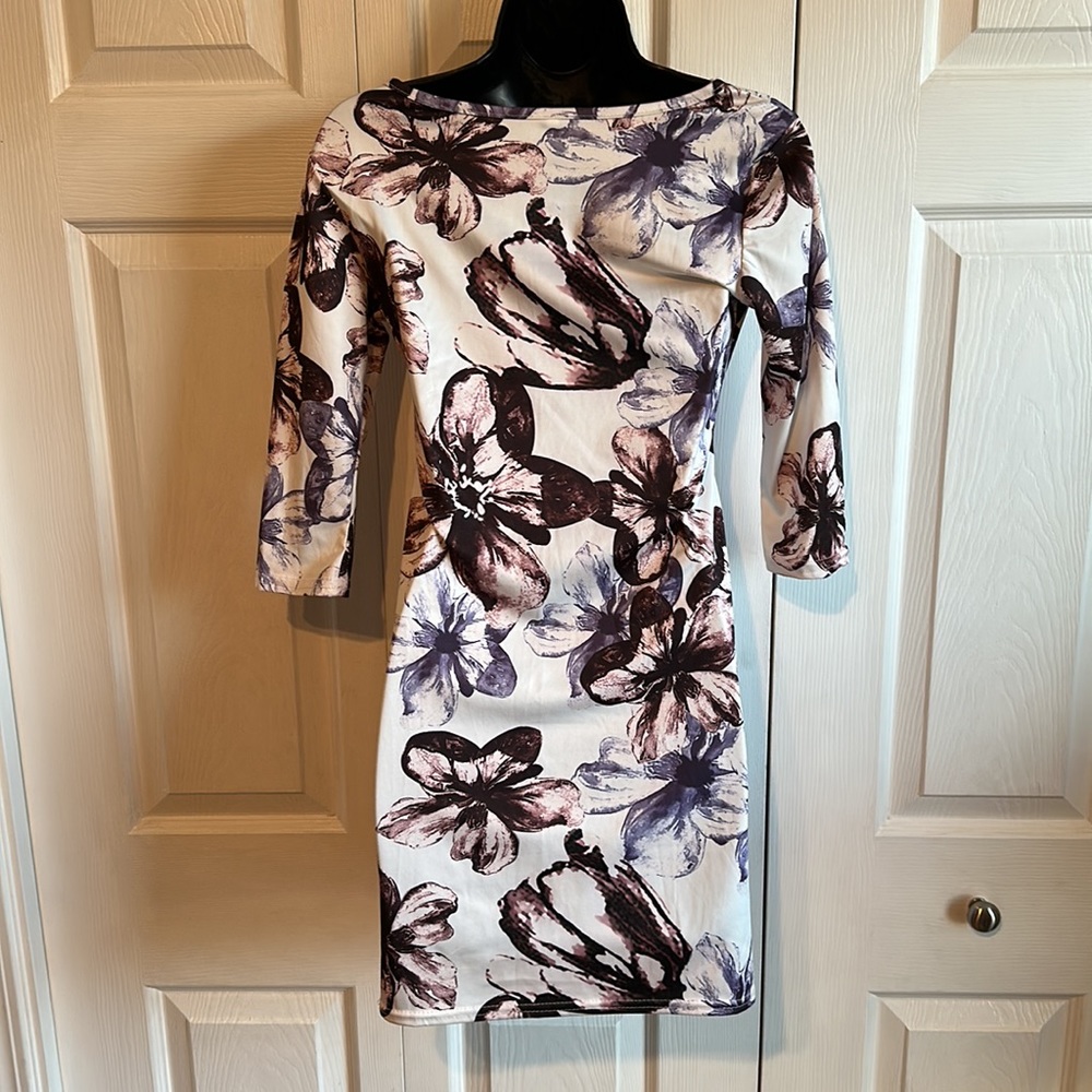 Flower Dress - Picture 3 of 4